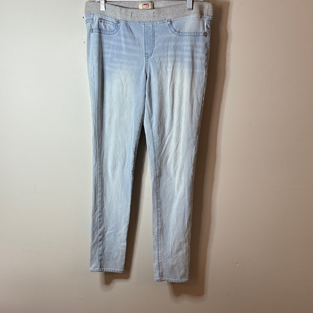 Lei Heather Gray and Light Blue Denim Jeans